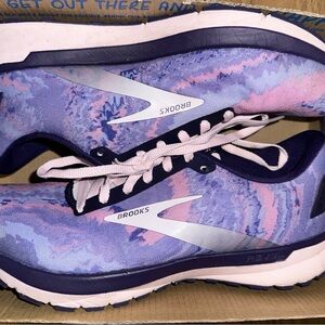 Brooks Purple Pink Athletic Shoes for Performance